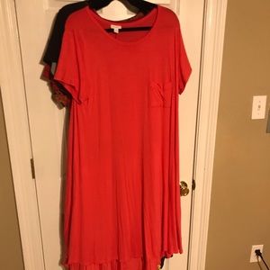 XL LuLa Roe red Carly